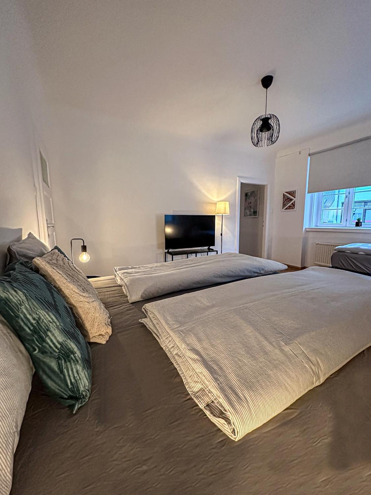 City Retreat In Eisenstadt Zentrum 2 Екстер'єр фото